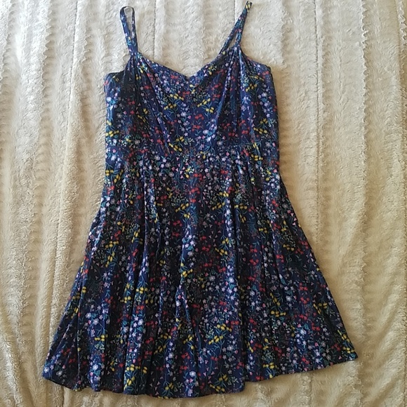 Old Navy Dresses & Skirts - Floral Fit & Flare